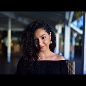 Meet your Posher, Sharon